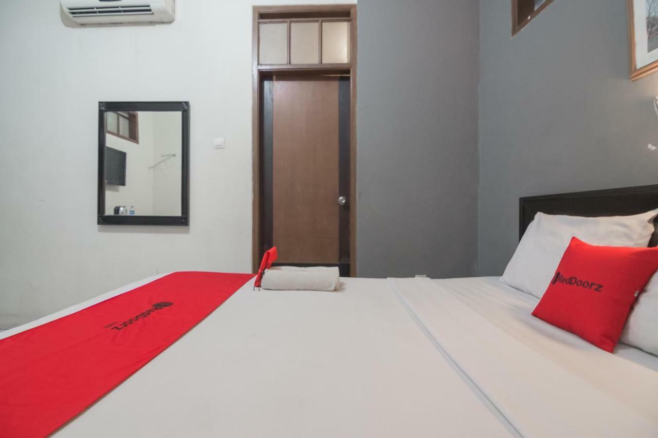 Reddoorz @ Cihampelas Bandung Luaran gambar