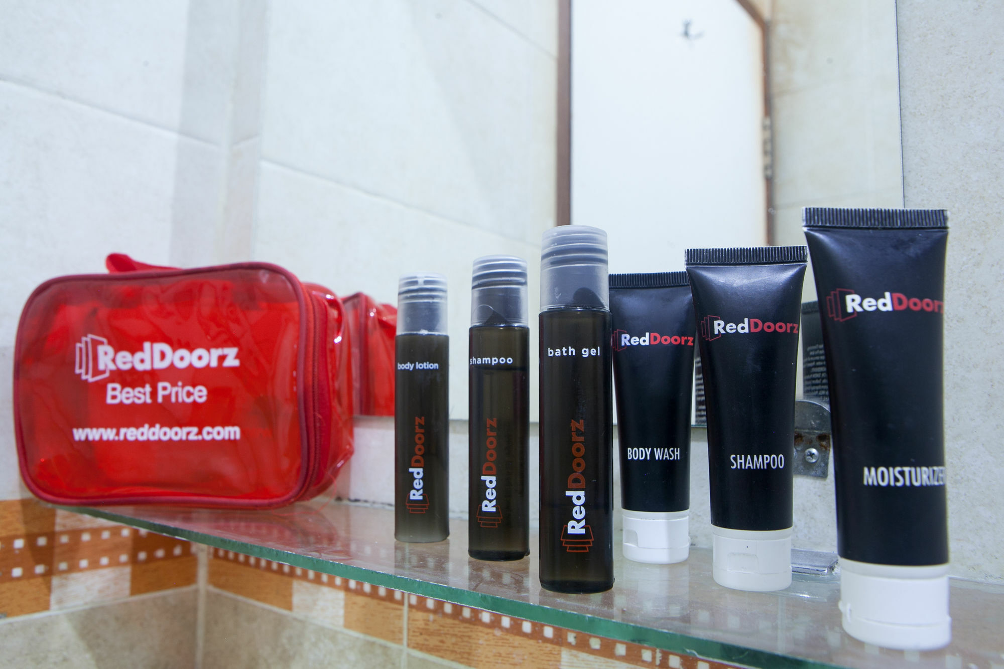 Reddoorz @ Cihampelas Bandung Luaran gambar